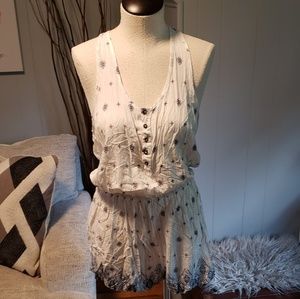 Super lightweight summer romper